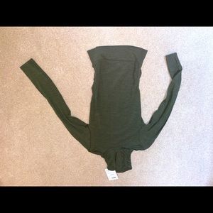 Athleta army green turtleneck size small.